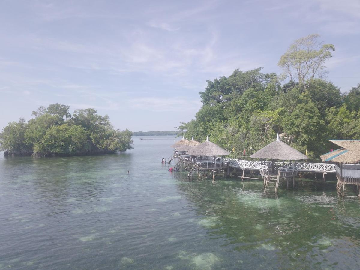 Enchanted River Rock Island Resort Hinatuan Exterior photo